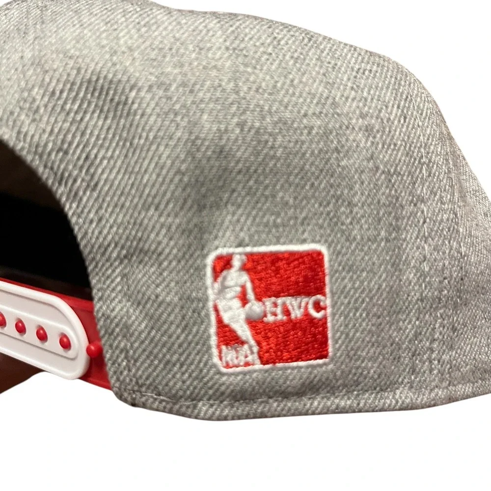 New Era 9FIFTY Chicago Bulls Snapback Hat Grey Red NBA Hardwood Classics OSFM